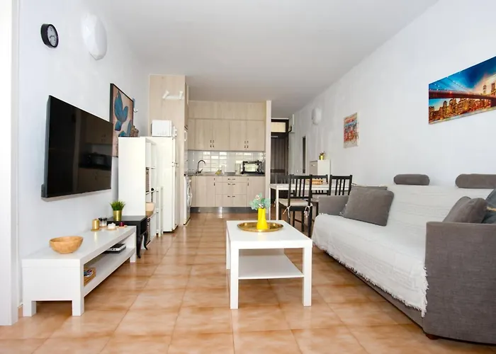 Sunset Retreat Apartment *